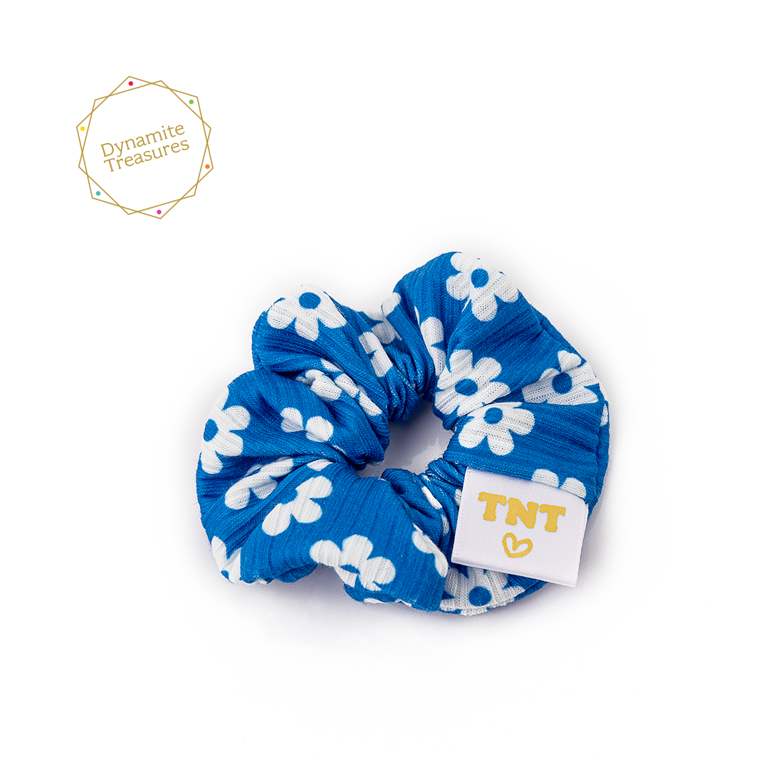 Basic Scrunchie | Blue Daisy